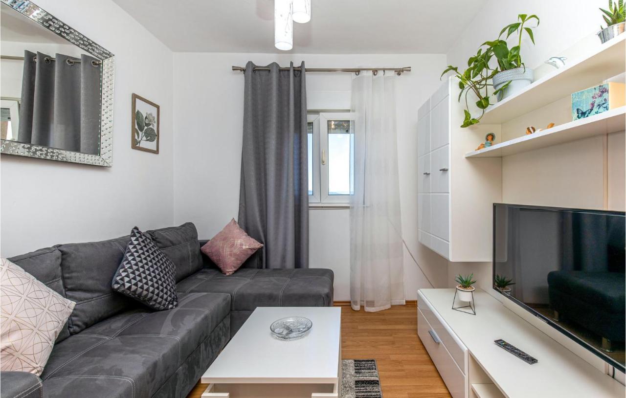 Amazing Apartment In Kostrena With 1 Bedrooms And Wifi Exterior foto