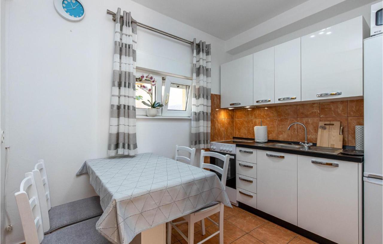 Amazing Apartment In Kostrena With 1 Bedrooms And Wifi Exterior foto