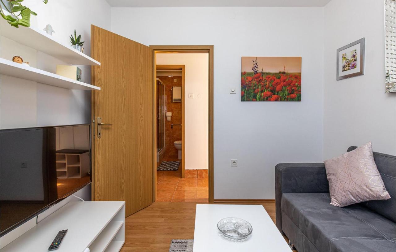 Amazing Apartment In Kostrena With 1 Bedrooms And Wifi Exterior foto