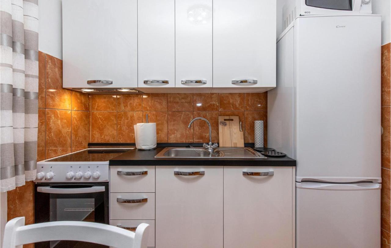 Amazing Apartment In Kostrena With 1 Bedrooms And Wifi Exterior foto